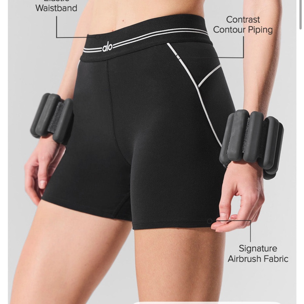 ALO Yoga Women's Black Bike Shorts